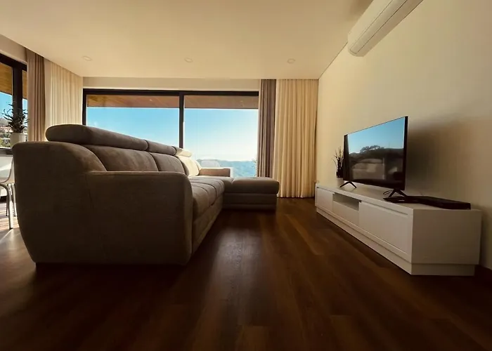 Encosta Do Geres Village *